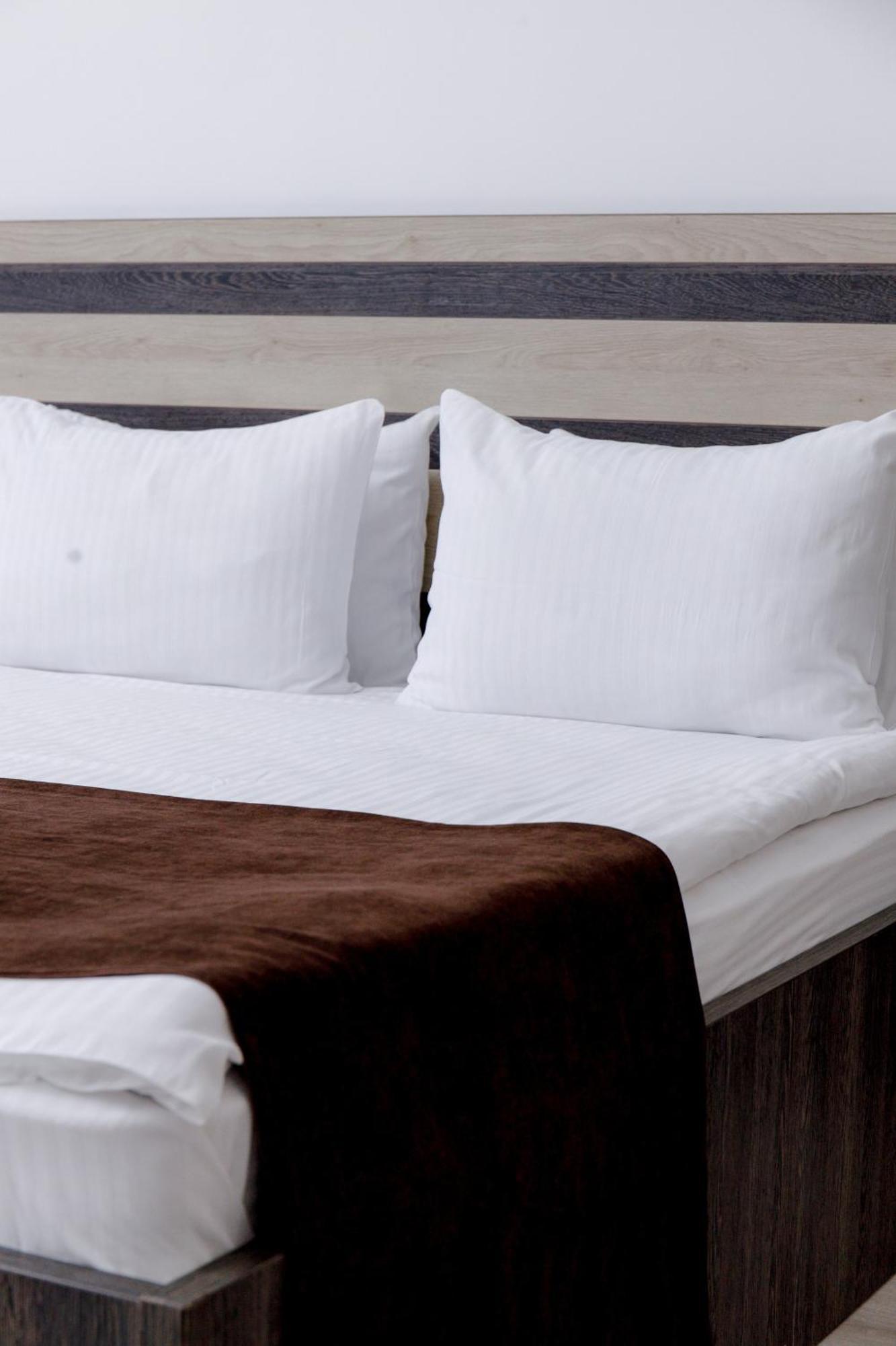 Infinity Plaza Block 1 Hotell Atyraū Exteriör bild
