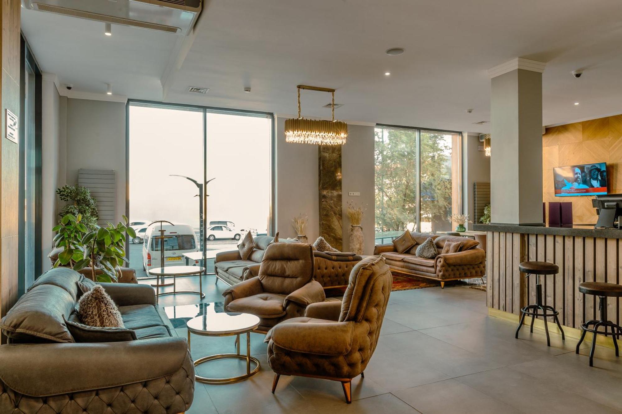 Infinity Plaza Block 1 Hotell Atyraū Exteriör bild