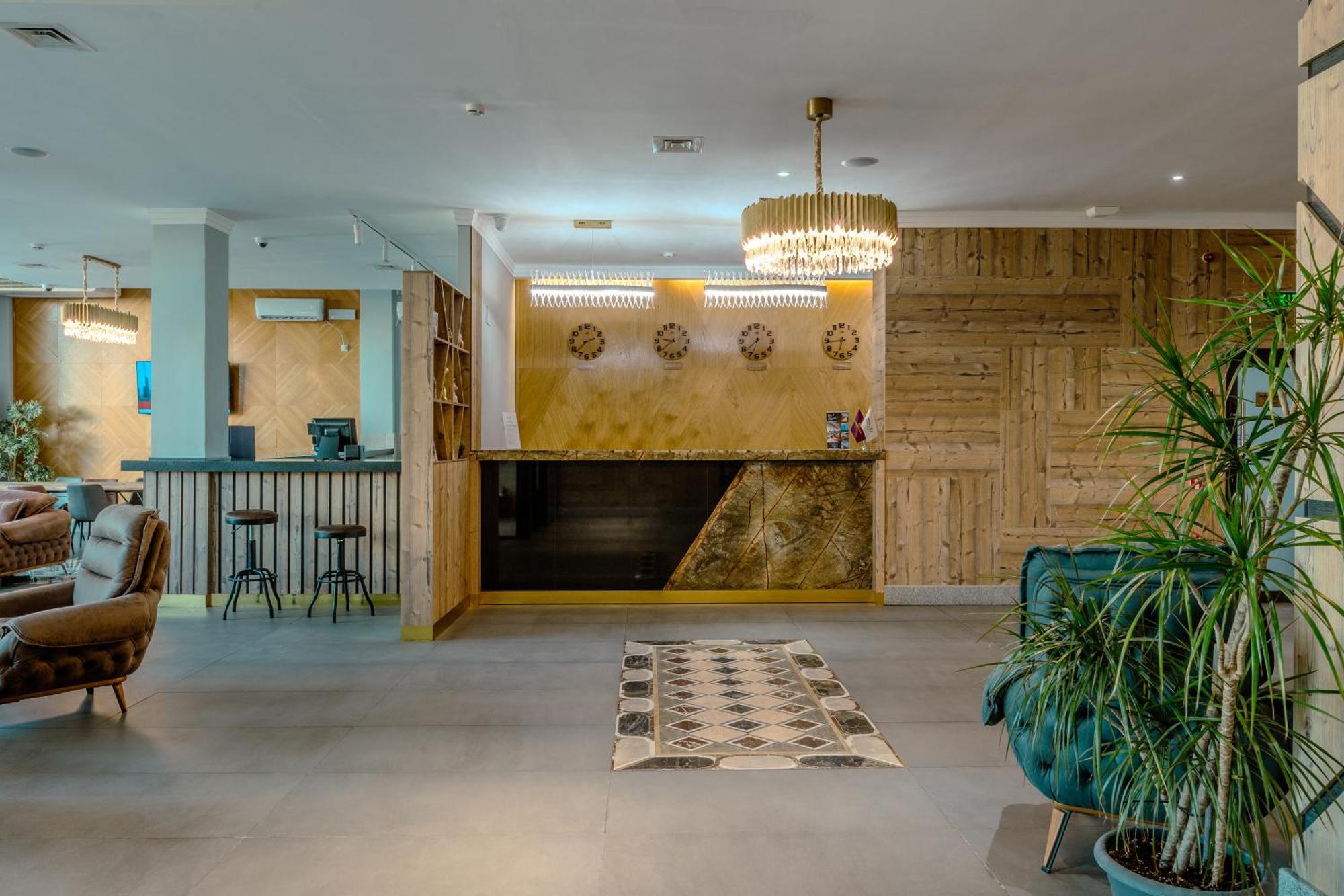 Infinity Plaza Block 1 Hotell Atyraū Exteriör bild