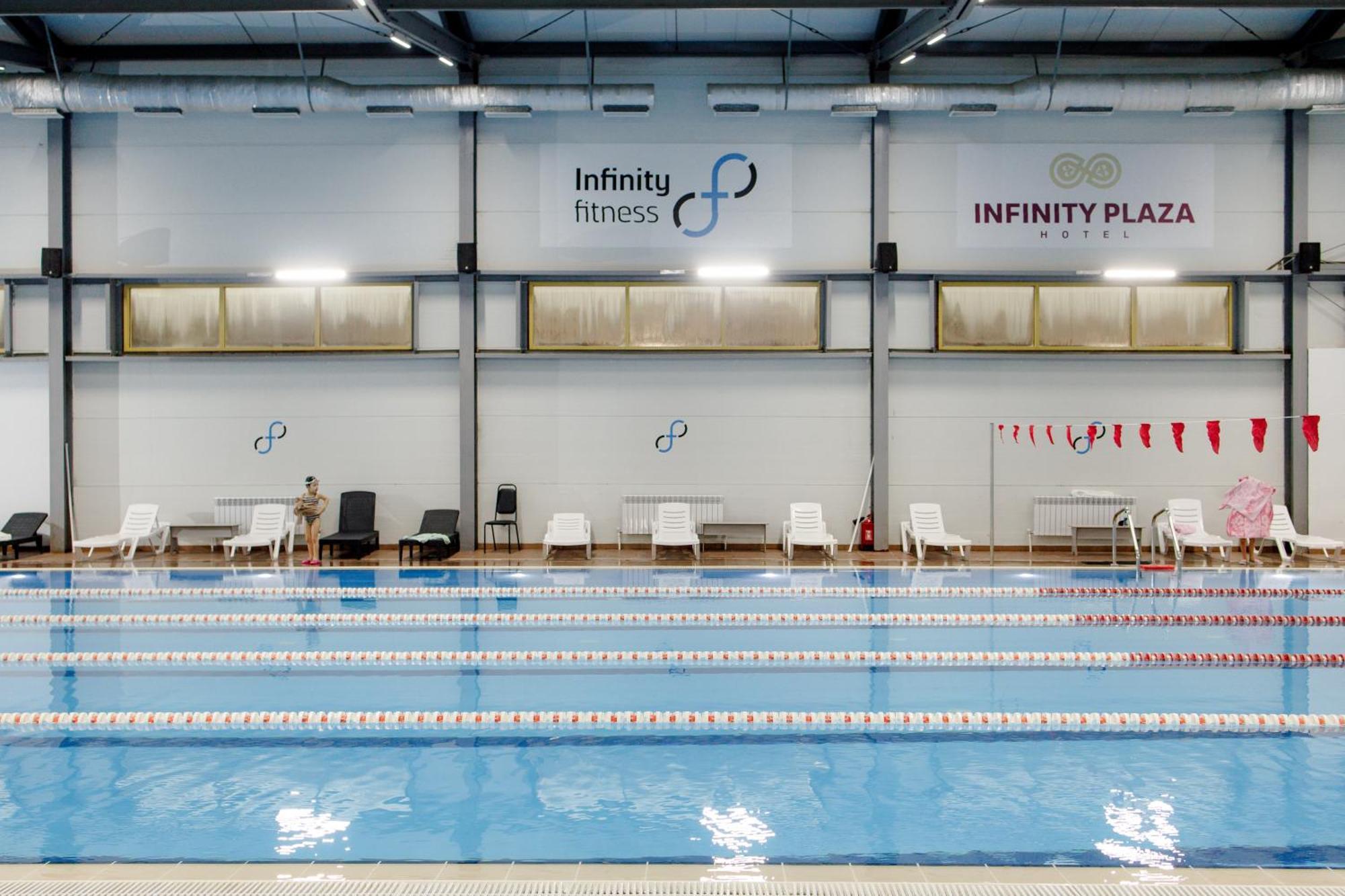 Infinity Plaza Block 1 Hotell Atyraū Exteriör bild